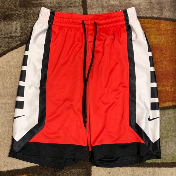 Men’s nike dri fit red basketball shorts! - Picture 1 of 4